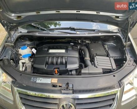 Серый Фольксваген Туран, объемом двигателя 1.6 л и пробегом 211 тыс. км за 9150 $, фото 31 на Automoto.ua