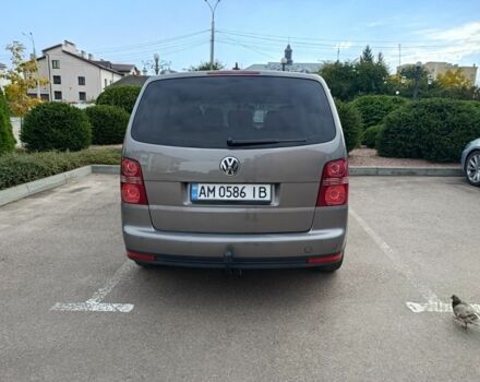 Сірий Фольксваген Туран, об'ємом двигуна 1.6 л та пробігом 213 тис. км за 8600 $, фото 4 на Automoto.ua