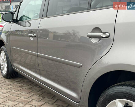 Серый Фольксваген Туран, объемом двигателя 1.6 л и пробегом 196 тыс. км за 8999 $, фото 73 на Automoto.ua