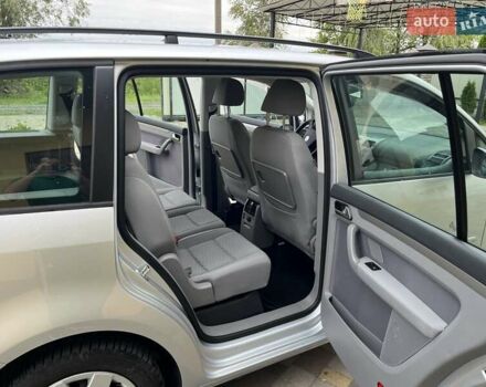 Сірий Фольксваген Туран, об'ємом двигуна 1.39 л та пробігом 204 тис. км за 7100 $, фото 9 на Automoto.ua