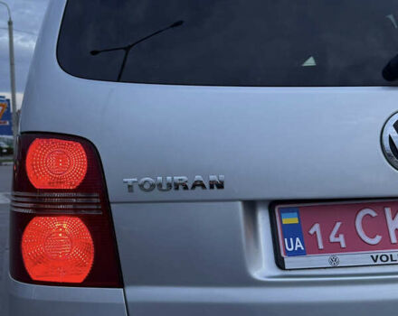 Сірий Фольксваген Туран, об'ємом двигуна 1.6 л та пробігом 212 тис. км за 8499 $, фото 14 на Automoto.ua