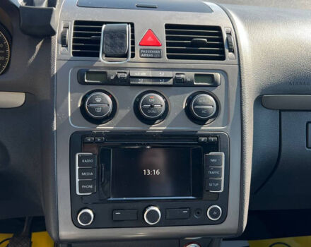 Серый Фольксваген Туран, объемом двигателя 1.4 л и пробегом 232 тыс. км за 8200 $, фото 16 на Automoto.ua