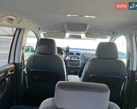 Серый Фольксваген Туран, объемом двигателя 1.4 л и пробегом 235 тыс. км за 7450 $, фото 28 на Automoto.ua