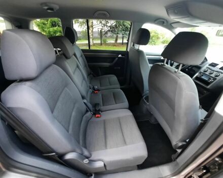 Серый Фольксваген Туран, объемом двигателя 1.6 л и пробегом 130 тыс. км за 7500 $, фото 13 на Automoto.ua