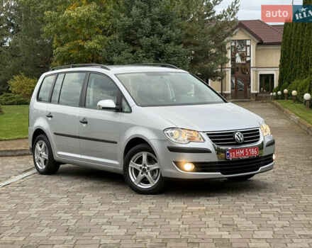 Серый Фольксваген Туран, объемом двигателя 1.6 л и пробегом 174 тыс. км за 7550 $, фото 6 на Automoto.ua