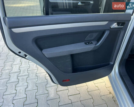 Серый Фольксваген Туран, объемом двигателя 1.4 л и пробегом 235 тыс. км за 7450 $, фото 18 на Automoto.ua