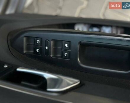 Серый Фольксваген Туран, объемом двигателя 2 л и пробегом 214 тыс. км за 5999 $, фото 8 на Automoto.ua