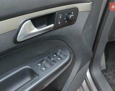 Сірий Фольксваген Туран, об'ємом двигуна 1.97 л та пробігом 214 тис. км за 6500 $, фото 4 на Automoto.ua