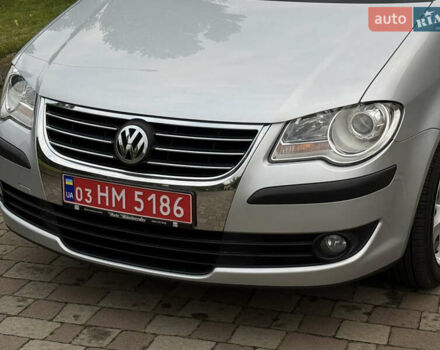 Серый Фольксваген Туран, объемом двигателя 1.6 л и пробегом 174 тыс. км за 7550 $, фото 10 на Automoto.ua