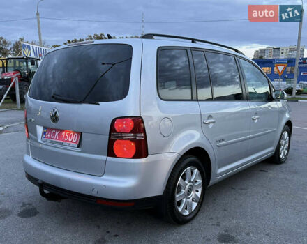 Сірий Фольксваген Туран, об'ємом двигуна 1.6 л та пробігом 212 тис. км за 8499 $, фото 9 на Automoto.ua