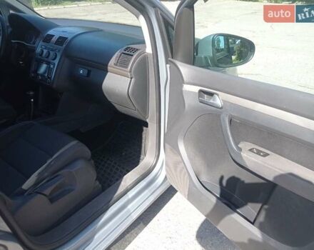 Серый Фольксваген Туран, объемом двигателя 1.6 л и пробегом 195 тыс. км за 8000 $, фото 16 на Automoto.ua