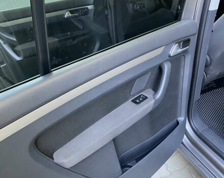 Сірий Фольксваген Туран, об'ємом двигуна 1.9 л та пробігом 238 тис. км за 8750 $, фото 20 на Automoto.ua