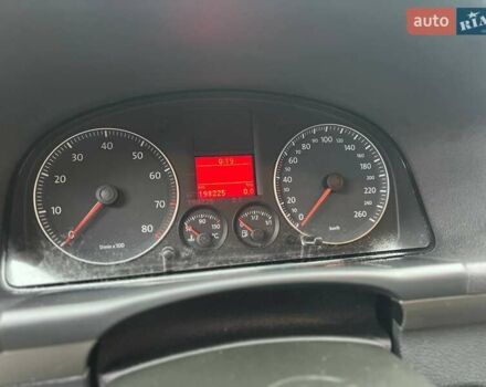 Серый Фольксваген Туран, объемом двигателя 1.6 л и пробегом 198 тыс. км за 8399 $, фото 54 на Automoto.ua