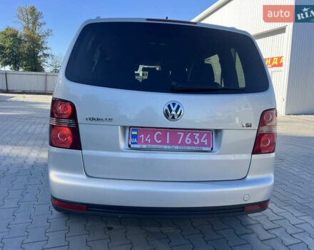 Серый Фольксваген Туран, объемом двигателя 1.4 л и пробегом 235 тыс. км за 7450 $, фото 7 на Automoto.ua