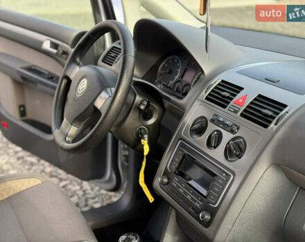 Сірий Фольксваген Туран, об'ємом двигуна 1.4 л та пробігом 197 тис. км за 7690 $, фото 34 на Automoto.ua