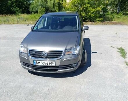 Серый Фольксваген Туран, объемом двигателя 1.9 л и пробегом 237 тыс. км за 7600 $, фото 7 на Automoto.ua