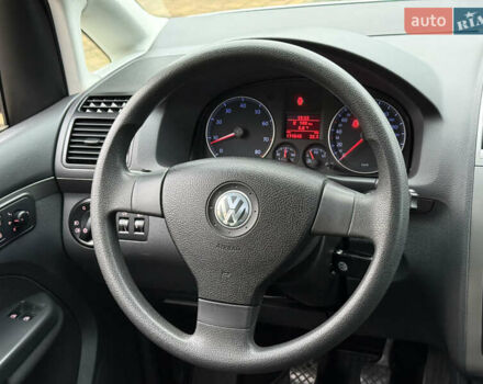 Серый Фольксваген Туран, объемом двигателя 1.6 л и пробегом 174 тыс. км за 7450 $, фото 45 на Automoto.ua