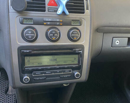 Сірий Фольксваген Туран, об'ємом двигуна 1.9 л та пробігом 238 тис. км за 8750 $, фото 21 на Automoto.ua