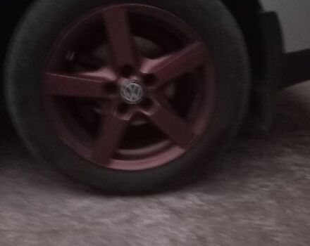 Серый Фольксваген Туран, объемом двигателя 1.4 л и пробегом 300 тыс. км за 7500 $, фото 3 на Automoto.ua