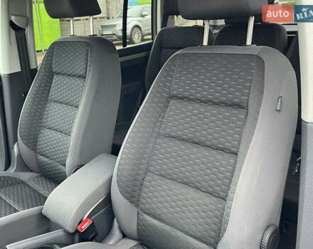 Серый Фольксваген Туран, объемом двигателя 1.6 л и пробегом 196 тыс. км за 8999 $, фото 156 на Automoto.ua