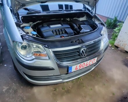 Серый Фольксваген Туран, объемом двигателя 1 л и пробегом 260 тыс. км за 7500 $, фото 2 на Automoto.ua