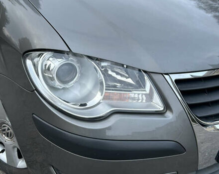 Серый Фольксваген Туран, объемом двигателя 1.6 л и пробегом 225 тыс. км за 8199 $, фото 15 на Automoto.ua