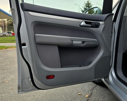 Сірий Фольксваген Туран, об'ємом двигуна 1.4 л та пробігом 190 тис. км за 6800 $, фото 16 на Automoto.ua