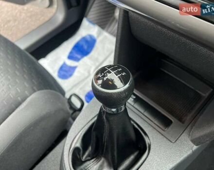 Серый Фольксваген Туран, объемом двигателя 1.6 л и пробегом 198 тыс. км за 8399 $, фото 73 на Automoto.ua