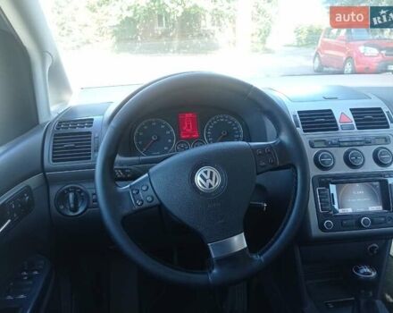 Серый Фольксваген Туран, объемом двигателя 1.6 л и пробегом 195 тыс. км за 8000 $, фото 11 на Automoto.ua