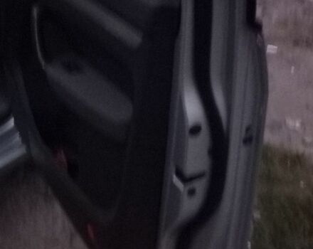 Серый Фольксваген Туран, объемом двигателя 1.4 л и пробегом 300 тыс. км за 7500 $, фото 6 на Automoto.ua