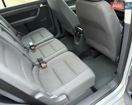 Серый Фольксваген Туран, объемом двигателя 1.6 л и пробегом 174 тыс. км за 7550 $, фото 41 на Automoto.ua