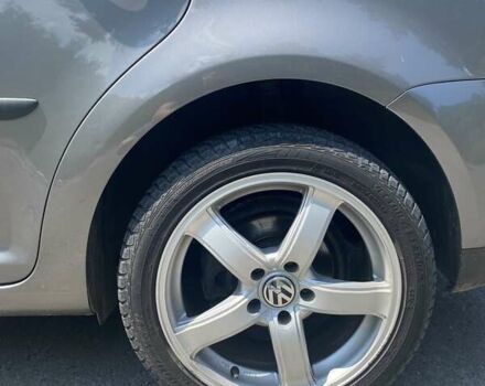 Серый Фольксваген Туран, объемом двигателя 1.6 л и пробегом 211 тыс. км за 9150 $, фото 11 на Automoto.ua