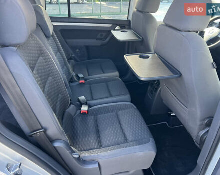 Серый Фольксваген Туран, объемом двигателя 1.4 л и пробегом 235 тыс. км за 7450 $, фото 26 на Automoto.ua