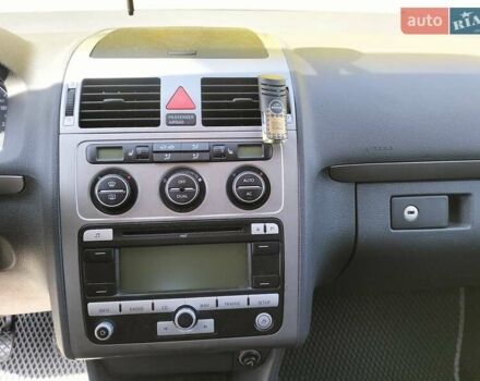 Сірий Фольксваген Туран, об'ємом двигуна 1.4 л та пробігом 222 тис. км за 6700 $, фото 1 на Automoto.ua