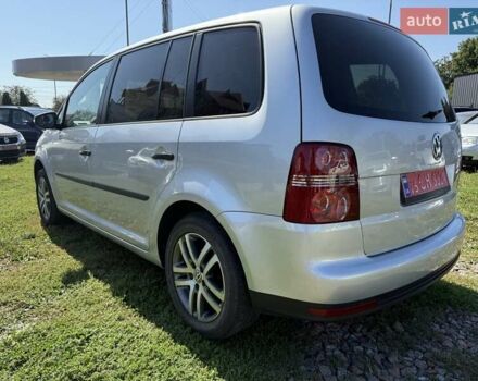 Серый Фольксваген Туран, объемом двигателя 1.6 л и пробегом 230 тыс. км за 7770 $, фото 6 на Automoto.ua