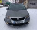 Сірий Фольксваген Туран, об'ємом двигуна 1.9 л та пробігом 241 тис. км за 8600 $, фото 1 на Automoto.ua