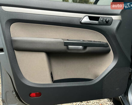 Сірий Фольксваген Туран, об'ємом двигуна 1.4 л та пробігом 197 тис. км за 7600 $, фото 10 на Automoto.ua