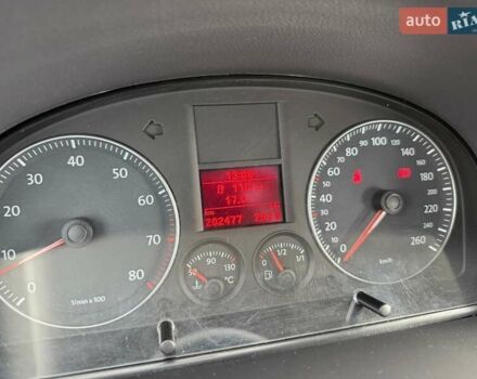 Сірий Фольксваген Туран, об'ємом двигуна 1.4 л та пробігом 202 тис. км за 6800 $, фото 5 на Automoto.ua