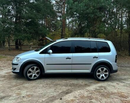 Серый Фольксваген Туран, объемом двигателя 1.4 л и пробегом 211 тыс. км за 9700 $, фото 1 на Automoto.ua