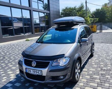 Серый Фольксваген Туран, объемом двигателя 1.9 л и пробегом 310 тыс. км за 7799 $, фото 1 на Automoto.ua