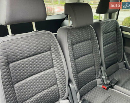 Серый Фольксваген Туран, объемом двигателя 1.6 л и пробегом 196 тыс. км за 8999 $, фото 35 на Automoto.ua