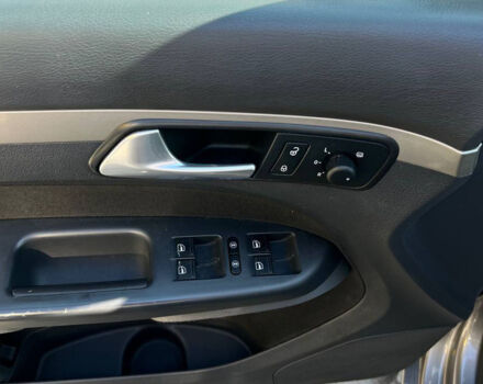 Серый Фольксваген Туран, объемом двигателя 1.4 л и пробегом 232 тыс. км за 8200 $, фото 7 на Automoto.ua