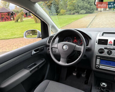 Серый Фольксваген Туран, объемом двигателя 1.6 л и пробегом 174 тыс. км за 7450 $, фото 43 на Automoto.ua