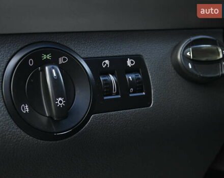 Сірий Фольксваген Туран, об'ємом двигуна 2 л та пробігом 190 тис. км за 9500 $, фото 24 на Automoto.ua