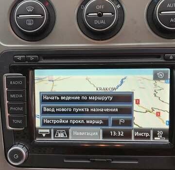 Серый Фольксваген Туран, объемом двигателя 2 л и пробегом 198 тыс. км за 7600 $, фото 7 на Automoto.ua