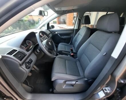 Серый Фольксваген Туран, объемом двигателя 1.6 л и пробегом 130 тыс. км за 7500 $, фото 11 на Automoto.ua