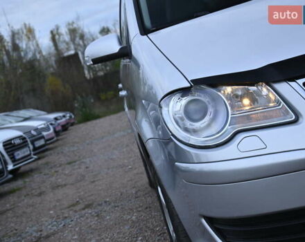 Сірий Фольксваген Туран, об'ємом двигуна 2 л та пробігом 190 тис. км за 9500 $, фото 3 на Automoto.ua