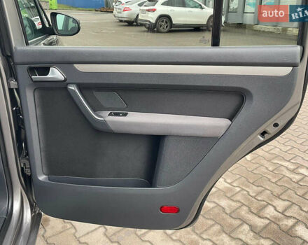 Серый Фольксваген Туран, объемом двигателя 1.6 л и пробегом 196 тыс. км за 8999 $, фото 102 на Automoto.ua