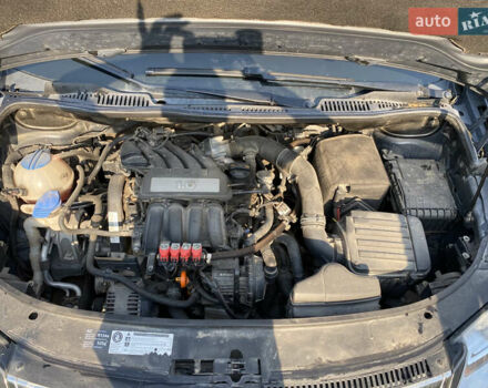 Серый Фольксваген Туран, объемом двигателя 1.6 л и пробегом 201 тыс. км за 8700 $, фото 19 на Automoto.ua