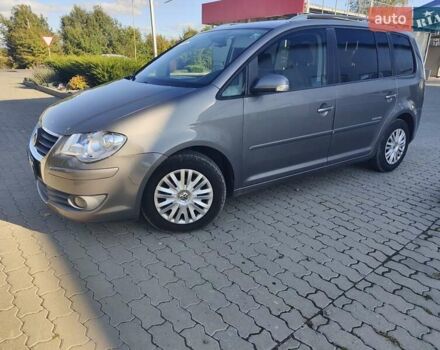 Серый Фольксваген Туран, объемом двигателя 1.9 л и пробегом 298 тыс. км за 7600 $, фото 5 на Automoto.ua